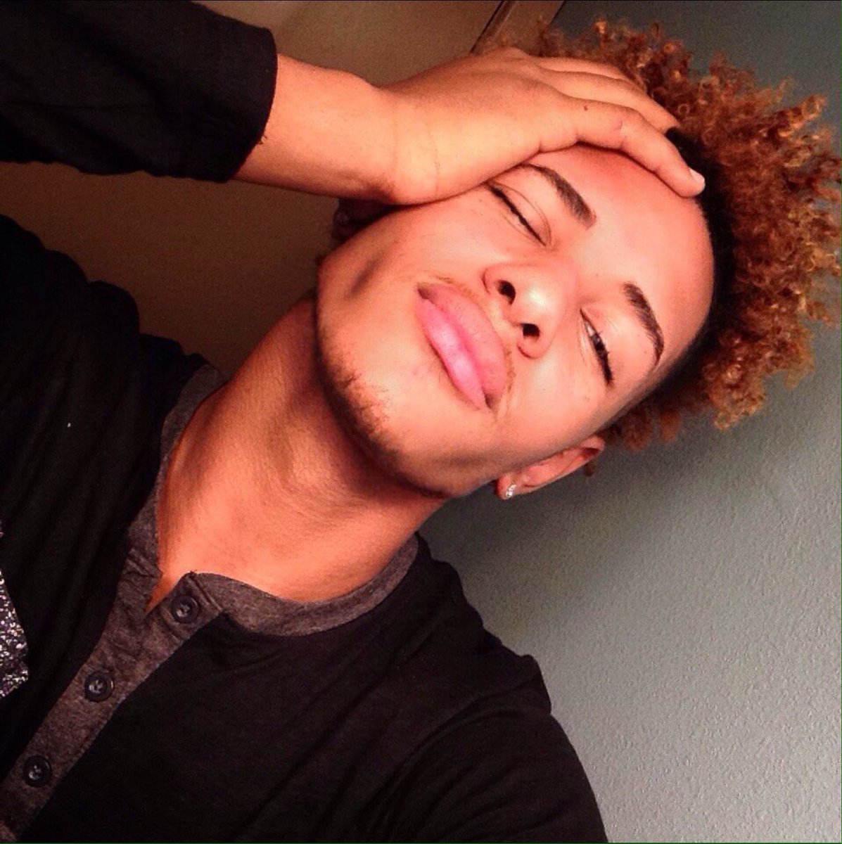 Mixed Boys Daily On Twitter Ill Leave This Here