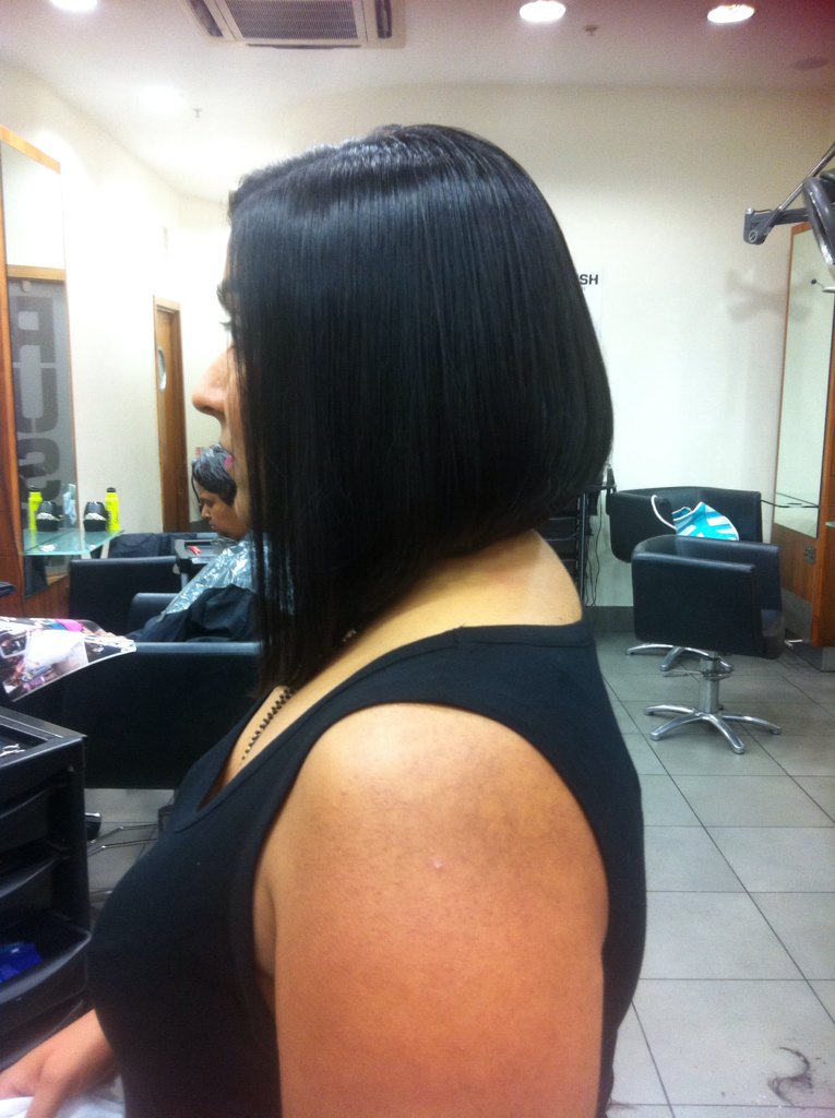 nickiboogie's tweet photo. From waist length hair to a beautiful bob by me @RUSHHairBeauty Ilford #transformation #clientlovedit #restyle https://t.co/dcmUomD5JJ