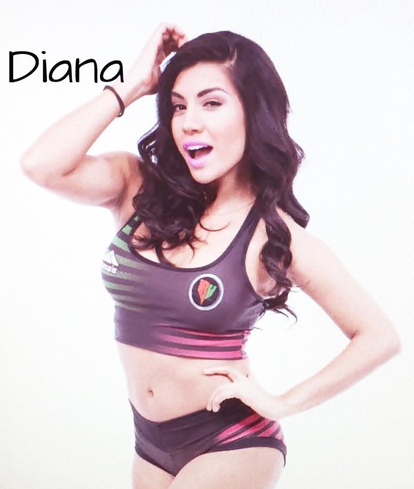 OT2025Club's tweet photo. "LA COMPETIDORA MAS QUERIDA" 1°Semifinal:
RT-> Diana 💚❤
FAV-> Angie 💙💛
PD: La ganadora pasa a la final https://t.co/pxORJ0vTYW