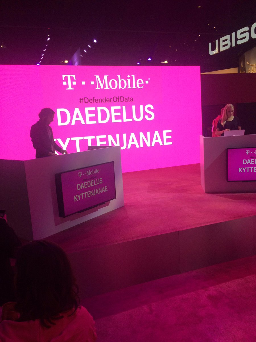dublab's tweet image. Daedelus @Daedelus &amp;amp; @kyttenjanae live at @E3 @TMobile stage #DefenderOfData