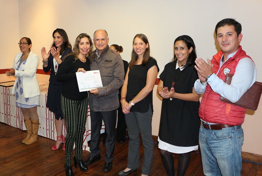 Secretario de Turismo de #Chiapas, entregó diplomas de Destination Wedding Specialist Certification
#MartesDeBodas