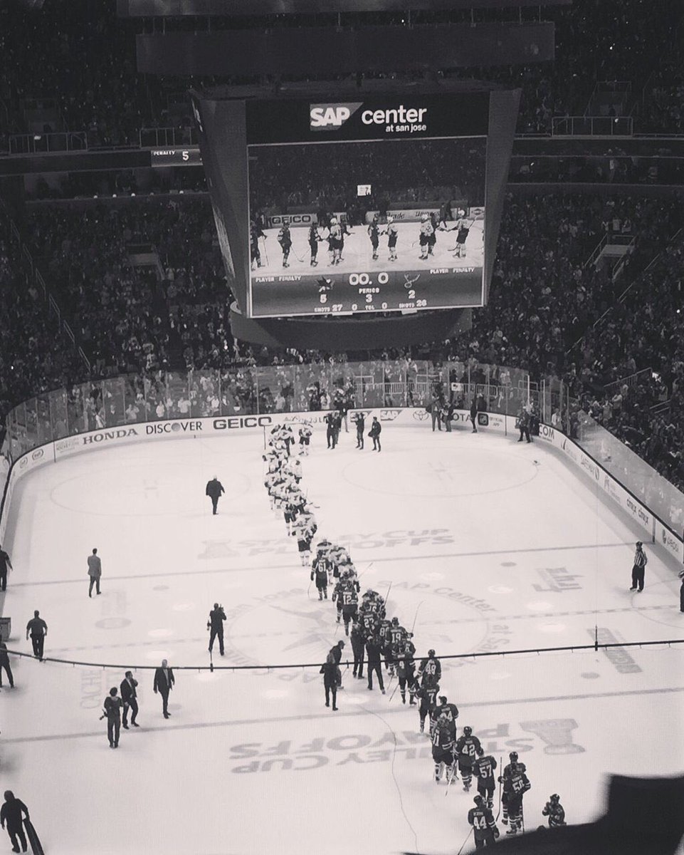 anthem_girl55's tweet photo. My favorite memory? Handshakes at the Western Conference Final ! It was worth every penny 🎉 #25YearsofTeal https://t.co/O8MEyOERht