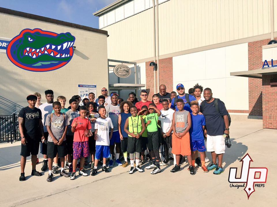 slrdiva's tweet photo. @unsignedpreps Youth College Bus Tour!!! #UPFam #unsignedpreps #youthcollegebustour https://t.co/zmjc698LFX