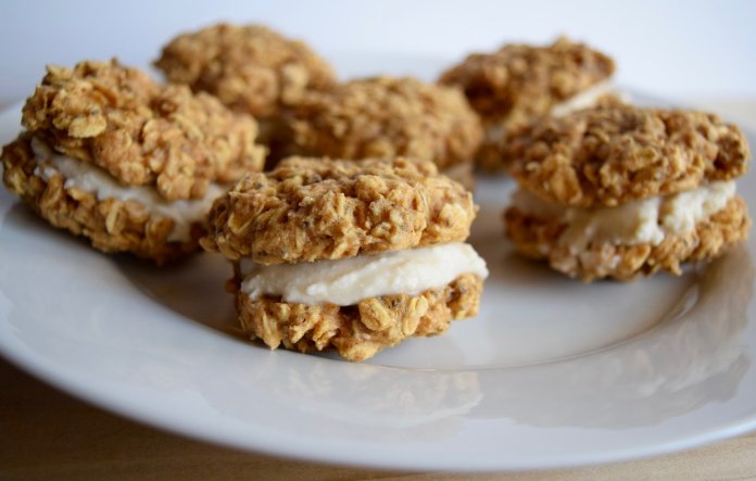 Oatmeal Cookie Sandwiches
 
 sweetervegan.com/recipes/vegan-… #vegan