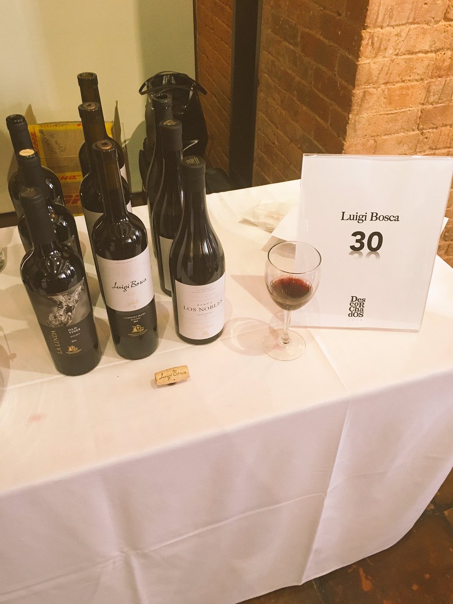 emilylbain_'s tweet photo. A great event, pouring a great wine! @LuigiBoscaBodeg @WildmanWines #Descorchados2016 #wildmanwines https://t.co/DoPwC7hk5Y
