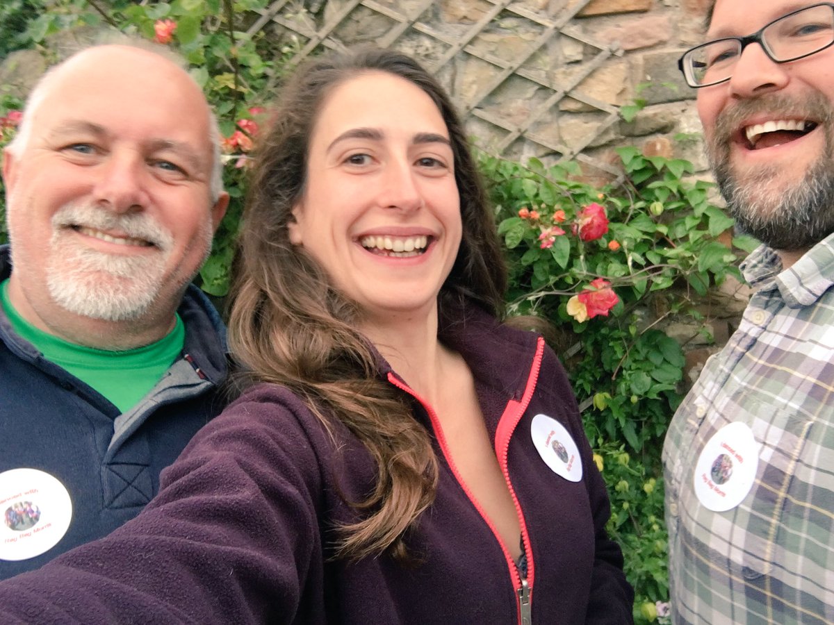 muckymaiya's tweet photo. This is one badge we definitely earned #MorrisDancing #Lindisfarne #RagBagMorris https://t.co/KrdmA0m5YV