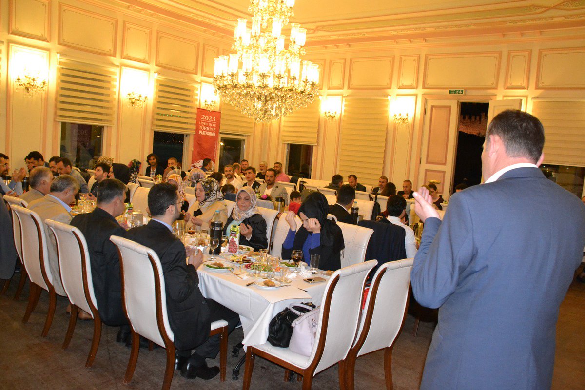 OnurOkutan52's tweet photo. 2023 Lider Ülke Türkiye Platformu Geleneksel Iftar Programı Yemegine Katıldık.  @Sedaterdem5252 https://t.co/k0BaJqbk2h