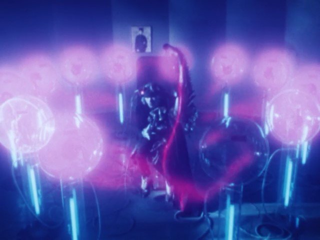 CoralianRainbow's tweet photo. That brain dude from Heroes has nothing on Bias. #Friendswhy https://t.co/SF3krGqjEc