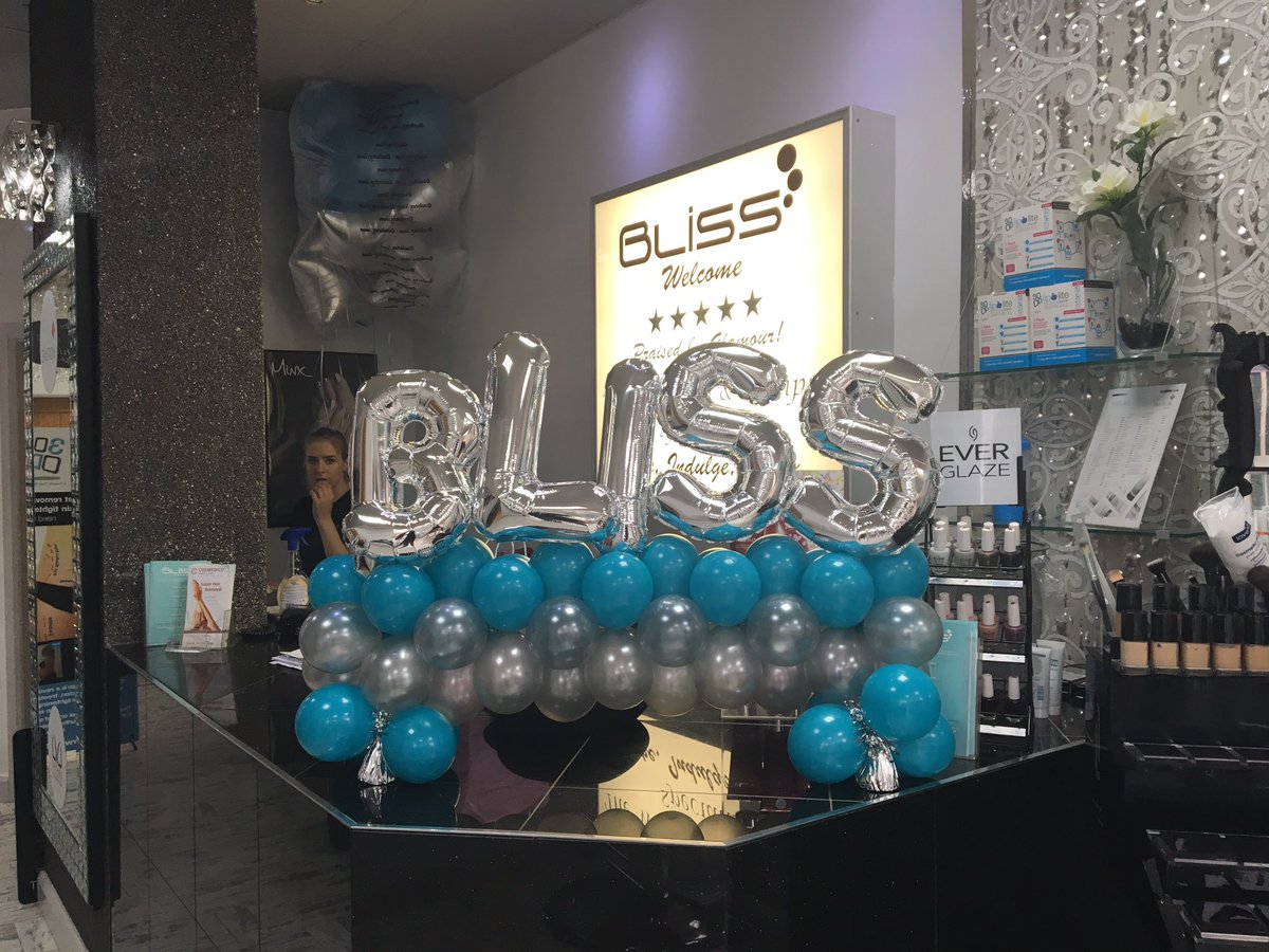 Balloons2ULeeds's tweet photo. Personalise your #balloon arrangements with these 14" foil letters # https://t.co/BAU55IC4FI