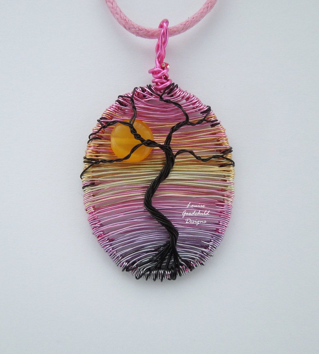 LouiseGDesigns's tweet photo. Gnarled Tree pendant, sunset tree, twisted tree, MADE TO ORDER, tree pen… https://t.co/SgYxrIVnZa #Etsy #GnarledTree https://t.co/6G2xkeG2LK