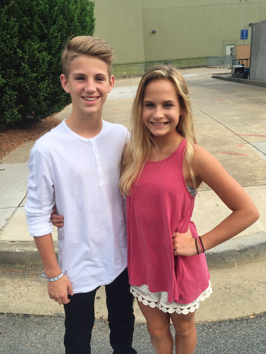 MattyBRaps's tweet photo. Hey look who just showed up at the end of my book signing! 😉 https://t.co/Xsa65a2qIs