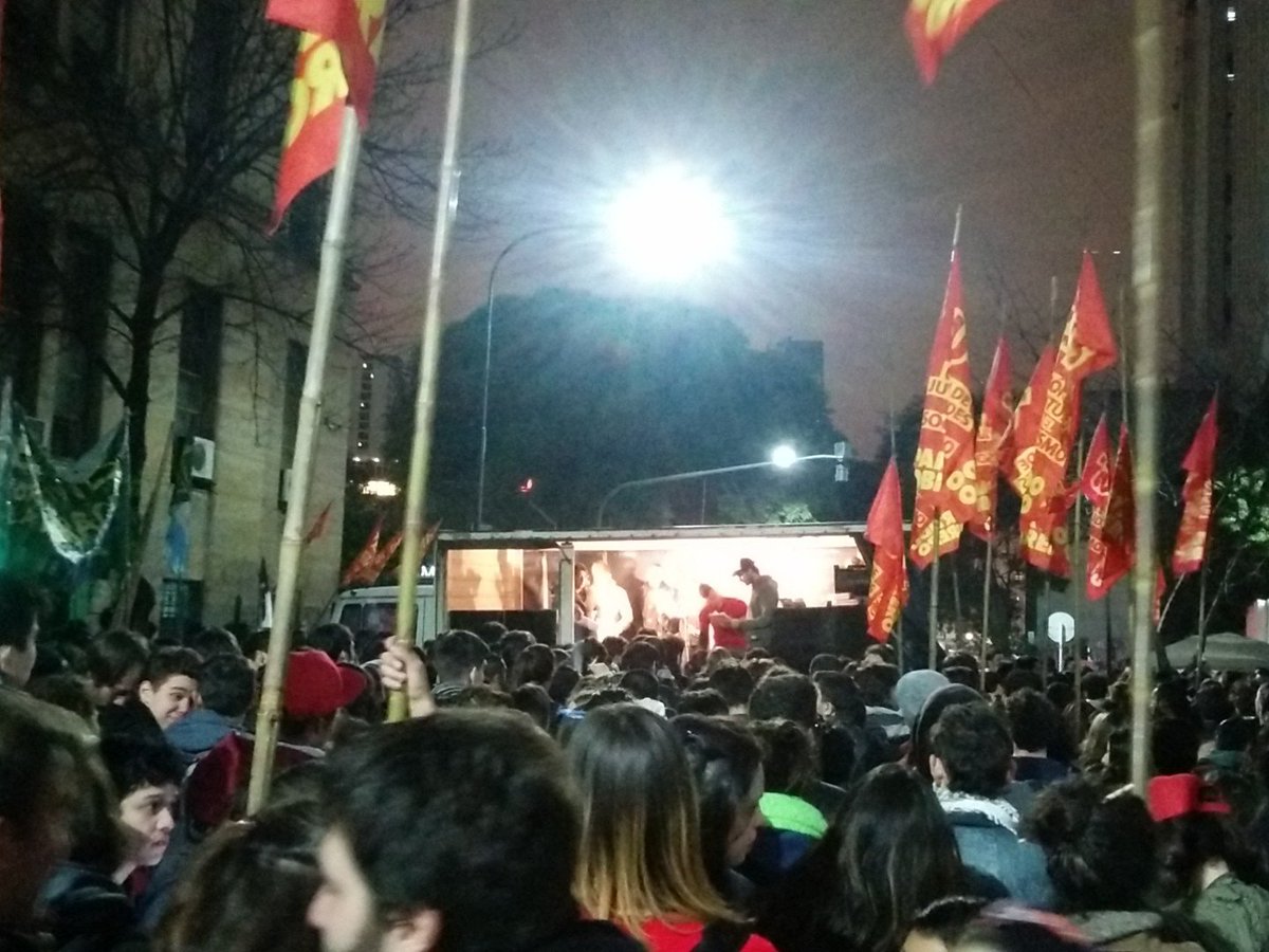 ujspo's tweet photo. Empieza el #CongresoFUBA
¡Vamos a defender la FUBA independiente y de lucha! https://t.co/QEbjC0HAXX
