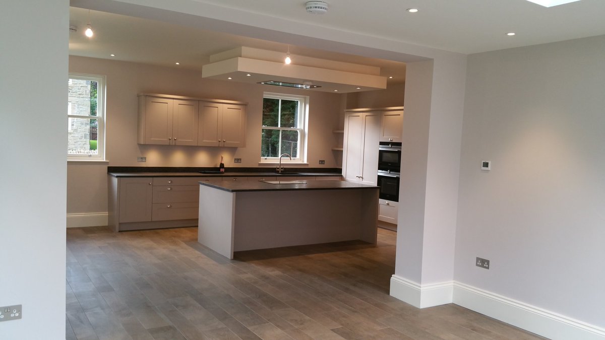 IvanSubeaze's tweet photo. Unit 2 ready for handover tomorrow morning .Acer definitely sets this unit off just nice 🌳 #luxuryhomes #anvilhomes https://t.co/7AlG4nWIxn