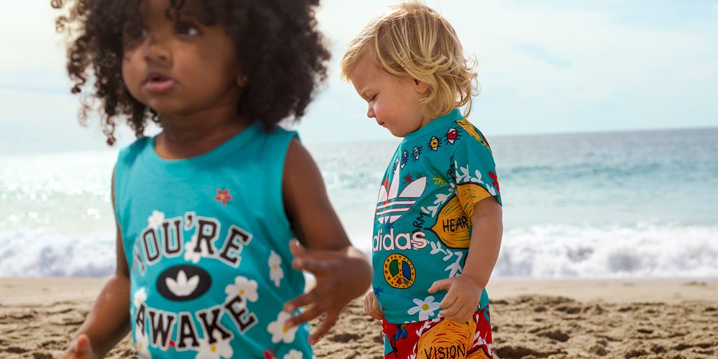 adidasbrasil's tweet photo. Se bobear, mais descolados que você.
adidas Originals = PHARRELL WILLIAMS ‘Pink Beach’ chega amanhã https://t.co/OdllnuWg6Q