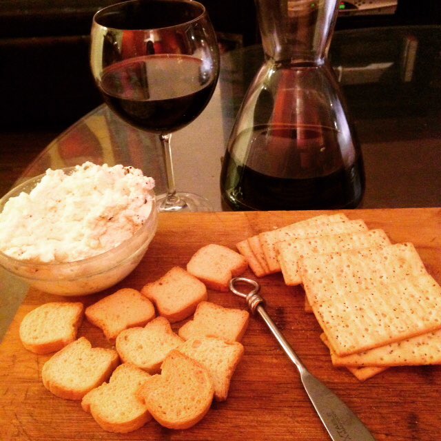 KitchenSprout's tweet photo. No need to tell me twice! It's not #TwoTimeTuesday 🍷🍷🍷but it is #tipsytuesday I'm locked & loaded🍷 Cheers #Toronto 🍷 https://t.co/oLqEIfeidO