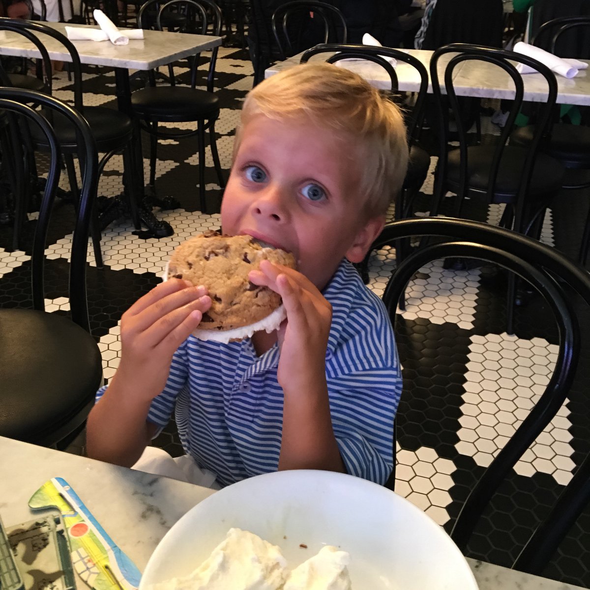 Our huge Classic ice cream sandwich is not going to beat this guy! #sugarfactoryorlando