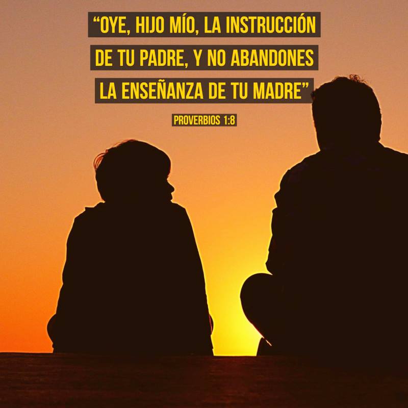PoderosoDios_'s tweet image. Oye, hijo mío, la instrucción de tu padre, 
Y no desprecies la dirección de tu madre; Proverbios 1:8