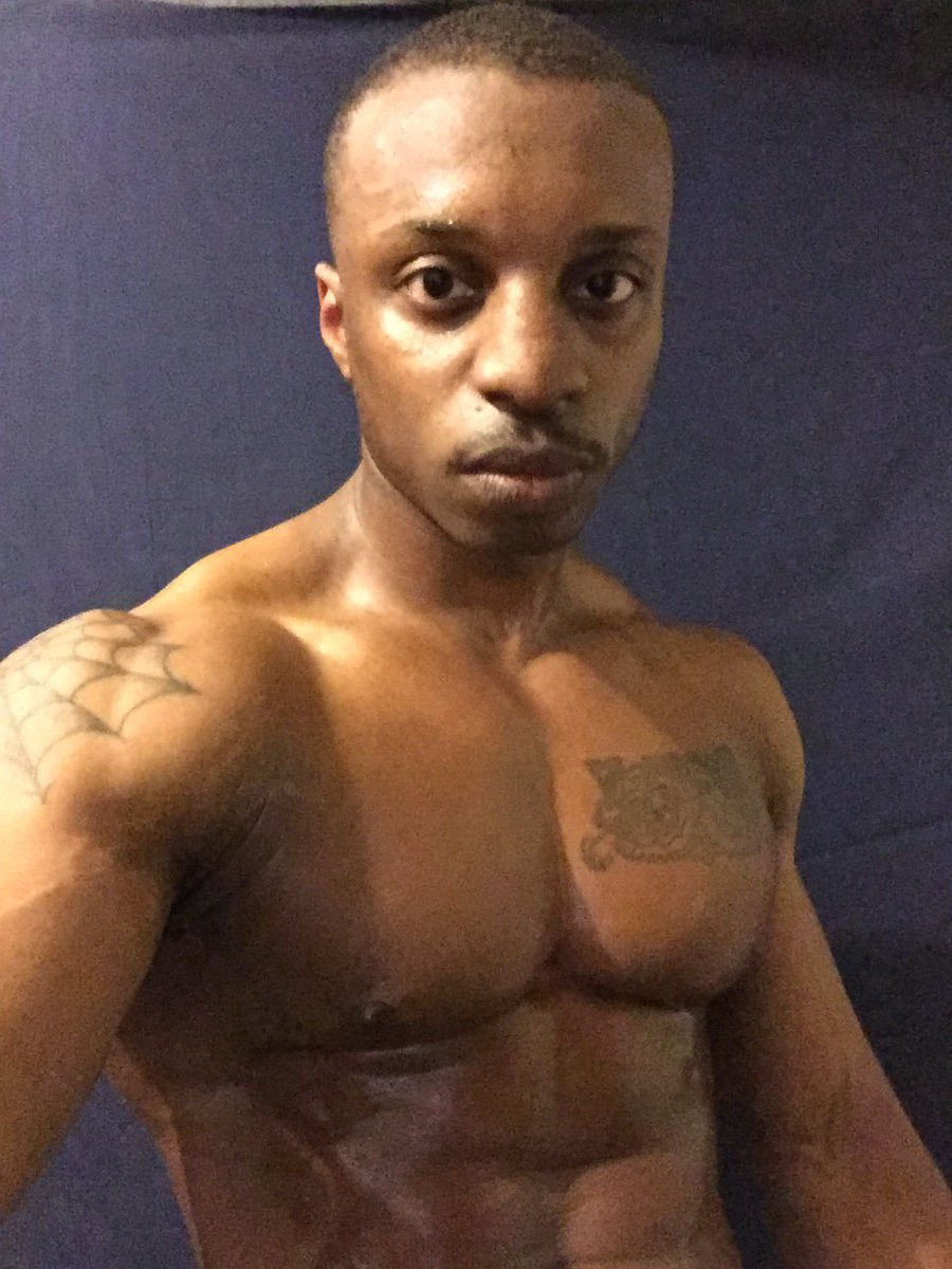 anthonybody90's tweet photo. #fitness #abs #sixpack #body #physique #muscles #npc #calisthenics #cardio #calories #gym #boxing #weights #tuesday https://t.co/IRHkqIeErw