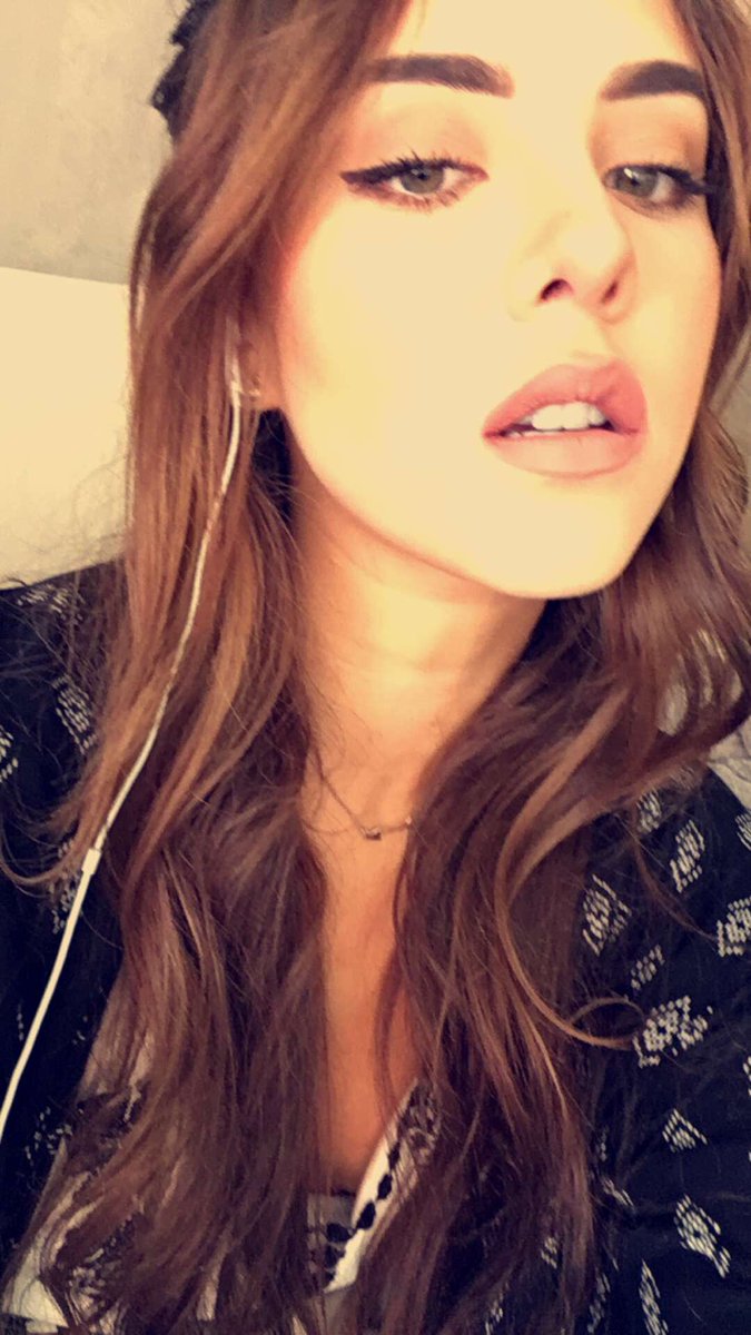 sherylrubior28's tweet photo. Hola!
Me sigues en snapchat? 

soy: SHERYLRUBIO https://t.co/VAXG2FT9ds