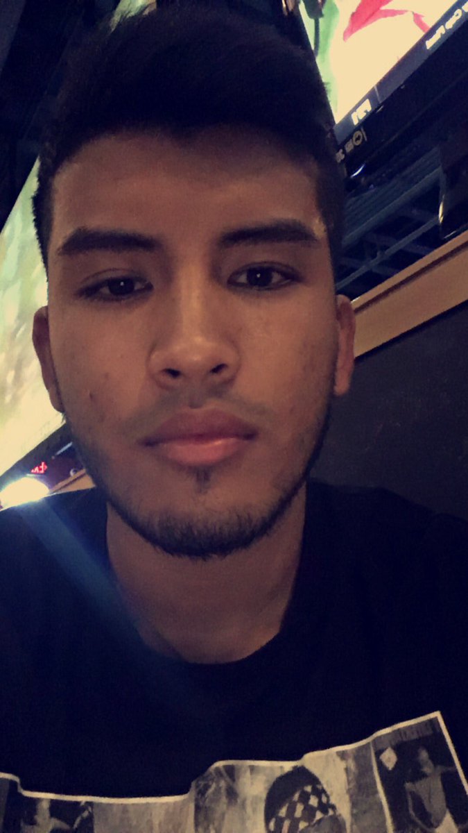 rozayrj's tweet image. #HispanicBoysBreakTheInternet 😇