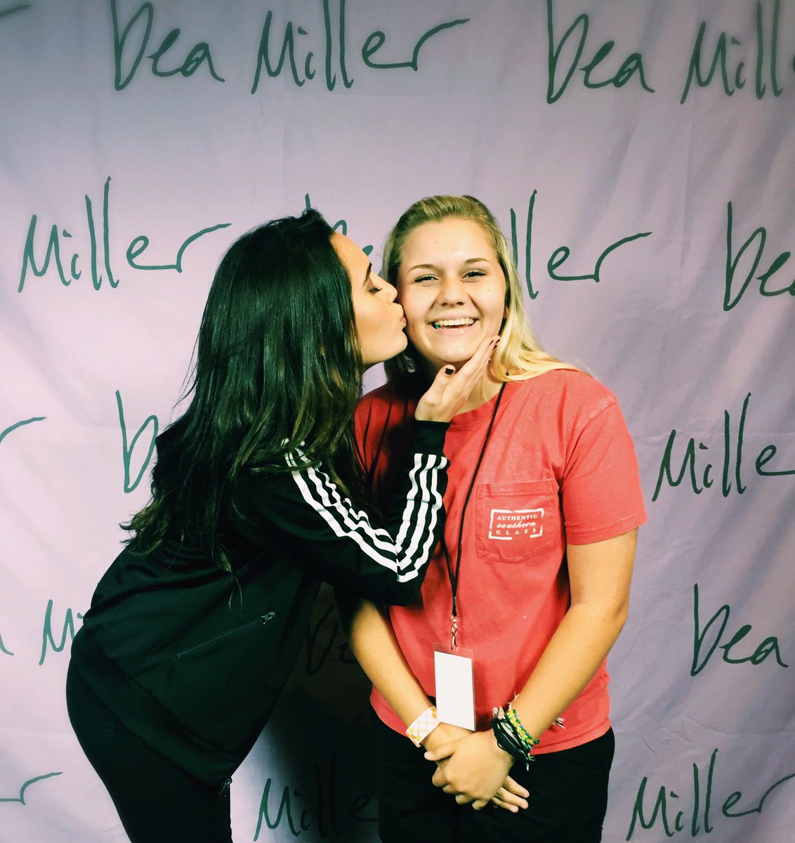 hannagracepoole's tweet photo. @beamiller is legit. I hope to see you again. you killed it❤️ #beaandme https://t.co/BzGJ1kEpkQ