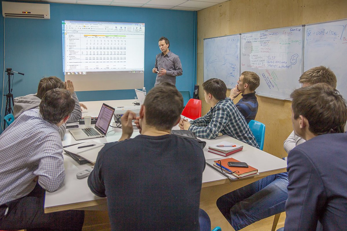 dmwnews's tweet image. Europe has gone crazy for #startupaccelerators, with 26 opening in 2015 buff.ly/1Q1G50R