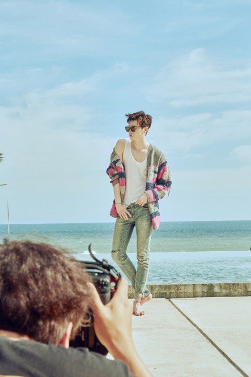 LeeJongsukID's tweet photo. Lee Jongsuk - Arena magazine #Bali #Pictorial https://t.co/sQYPgncdzz