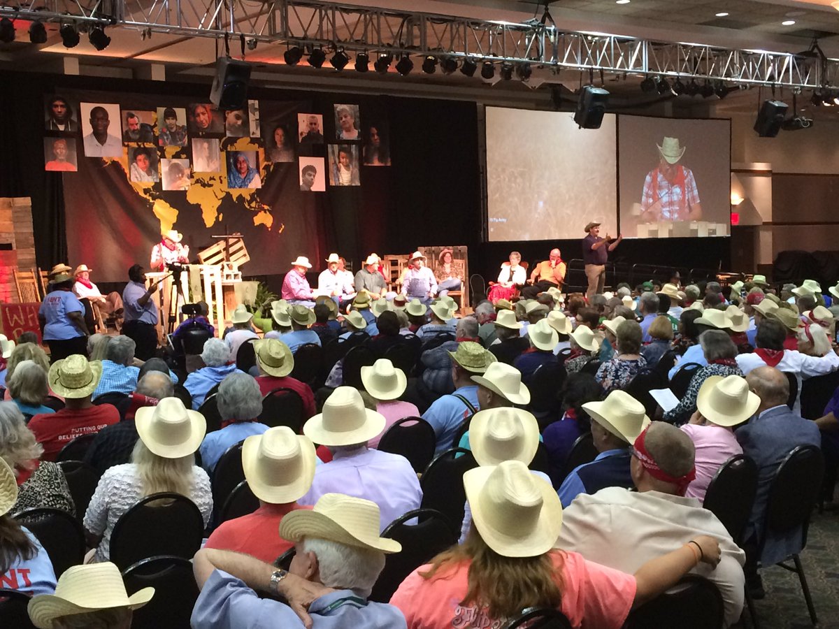 revscottstweets's tweet photo. Retirement party at #kac2016 for @gld48 A great bishop of the UMC. The UMC is better for your service https://t.co/r60aETGeyx