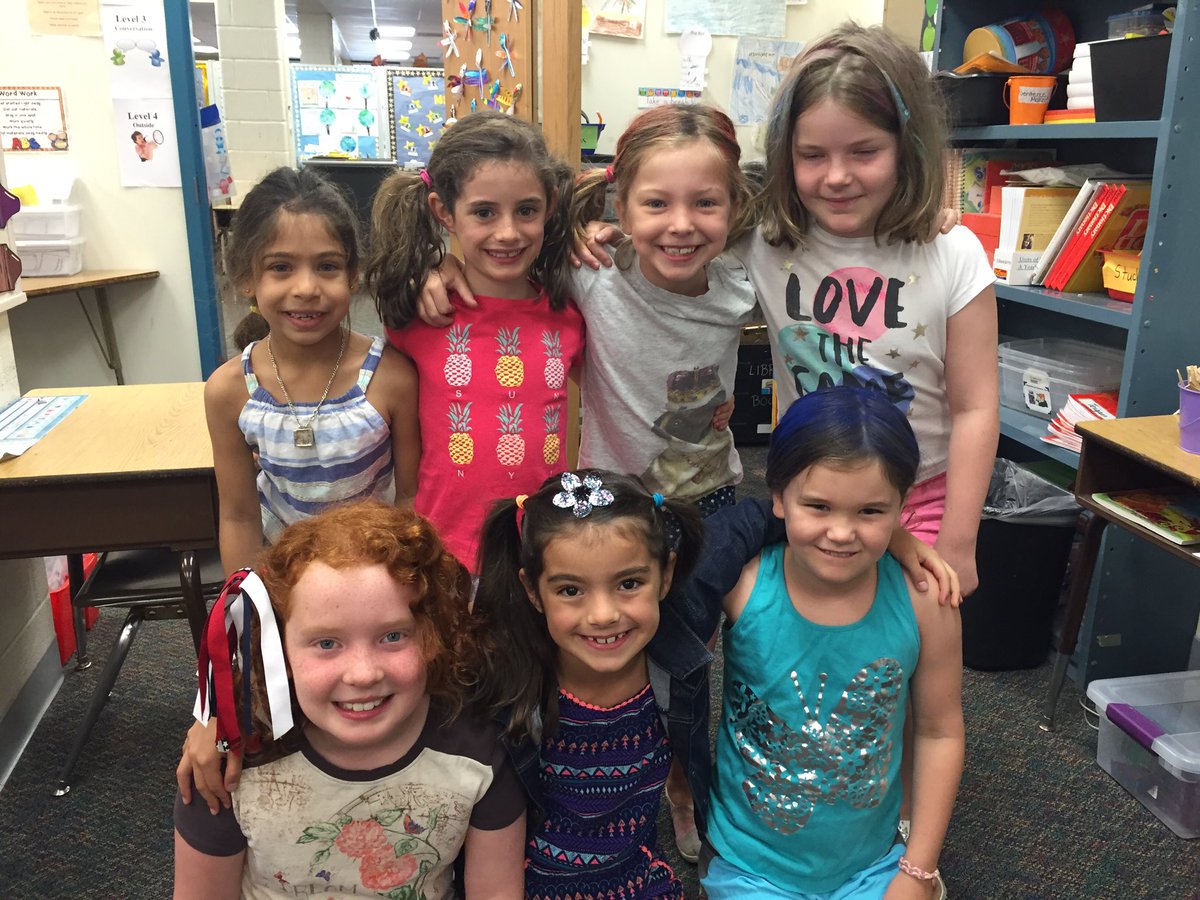 taytigersfirst's tweet photo. Must be Wacky Hair Day in 1st grade! #owensfirstgrade @HaroldPell @TaylorPTAtalk https://t.co/sb5slsHWeO