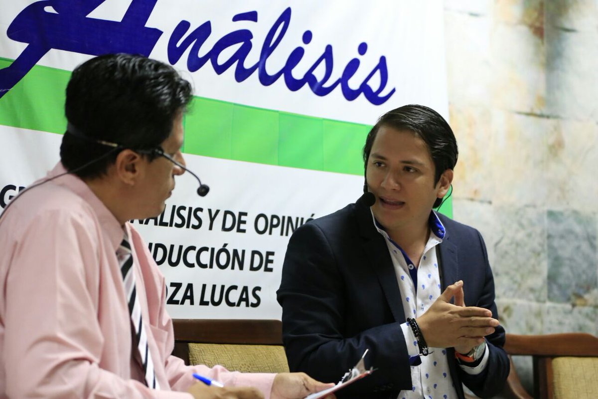 cendemocratico's tweet photo. Director provincial #CDGuayas explicaq proyecto político inpulsado por @jimmyjairala en #INNTV,canal de Isidro Ayora https://t.co/YePpzKxFAt