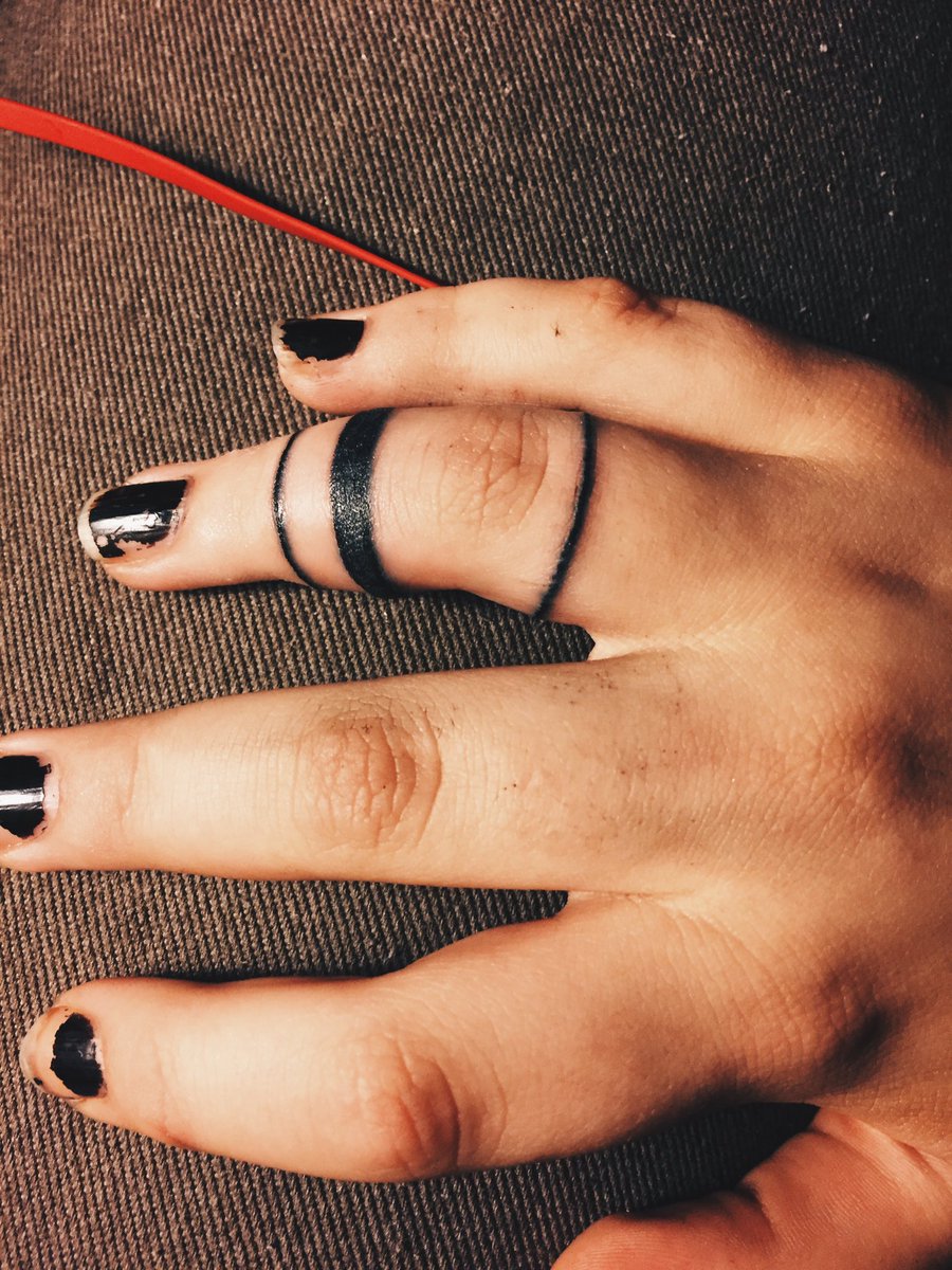 SuicidalPiIots's tweet photo. Finally finished my first tattoo. Thanks @tylerrjoseph for helping me stay alive |-/ https://t.co/f4P0B3qqc0