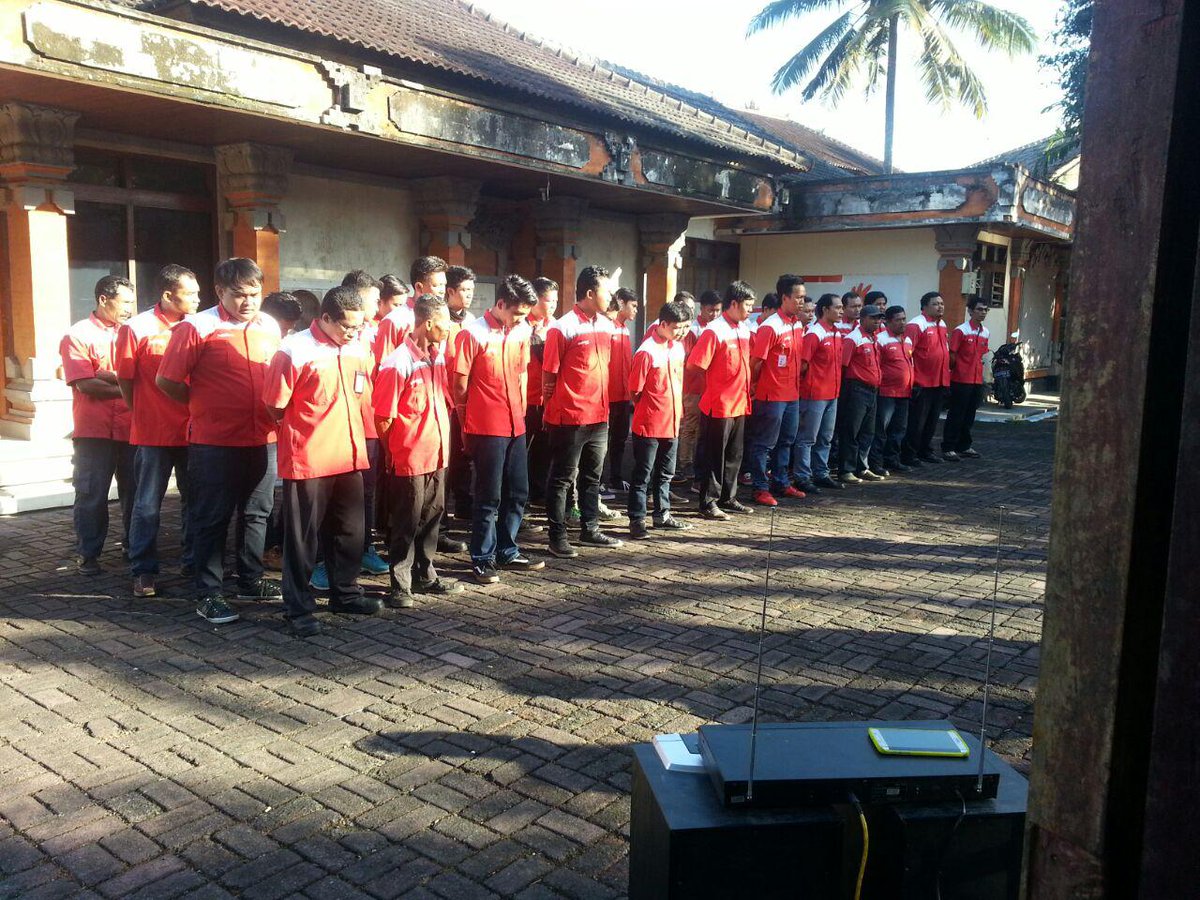telkomsingaraja's tweet photo. @parwi66 @_funtastic5_ #TelkomFuntastic5 #SINTREG5 #Apel Apel Kesiapan Kerja TA Kandatel Gianyar Bersama GM TA https://t.co/rE25h5DQRz