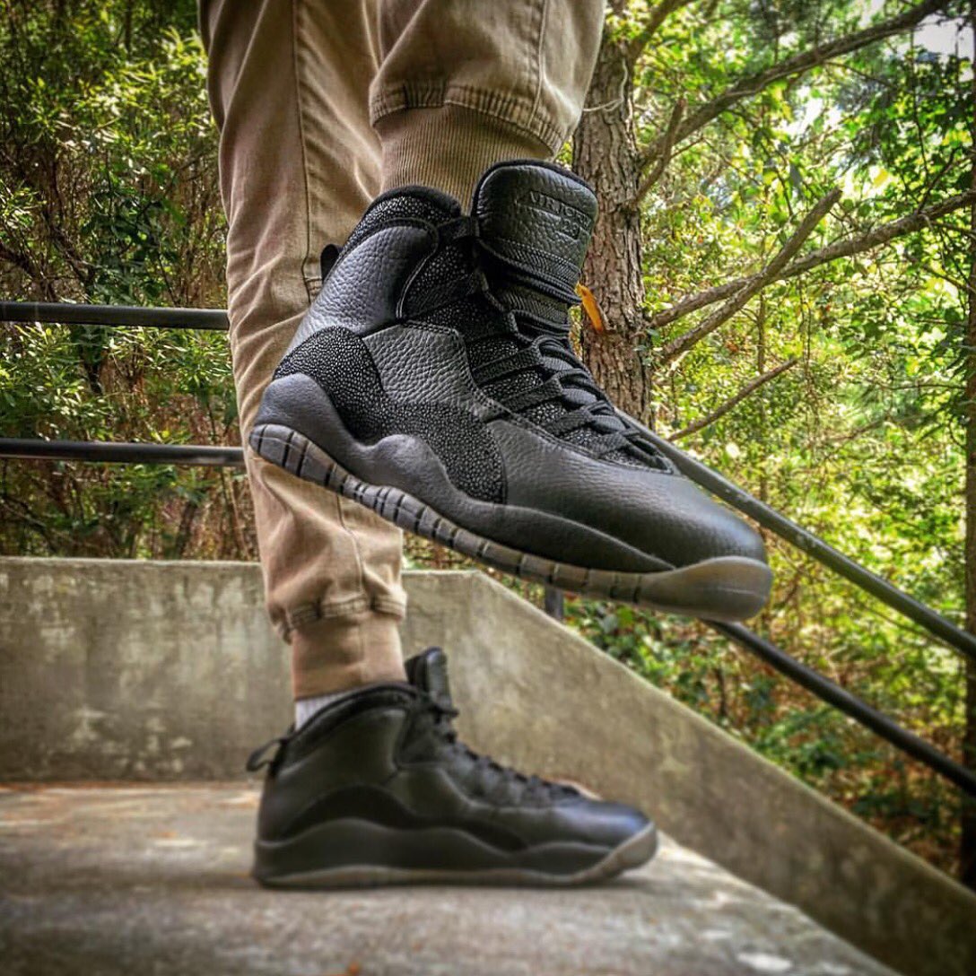 DeadStox's tweet photo. #OVO10s

Photo Cred: @sole_blessed

https://t.co/Jik5huoQOd https://t.co/LRdtVFkI6D