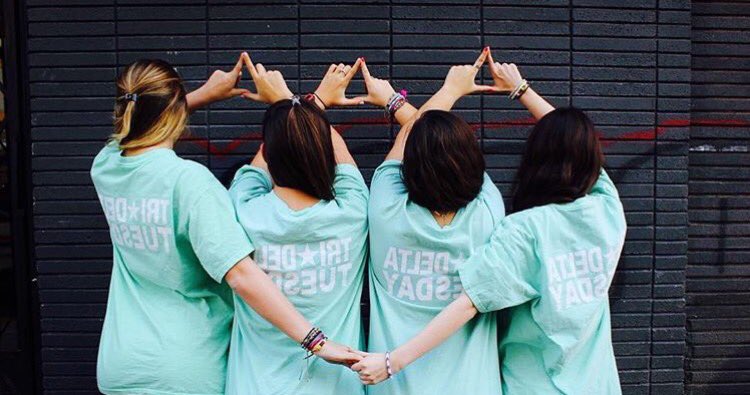 trideltasfasu's tweet photo. Happy Tri Delta Tuesday! We hope everyone is enjoying their summer so far💙💛 #sweethomepanhellenic #SFASUTriDelta https://t.co/99KTeqyotE