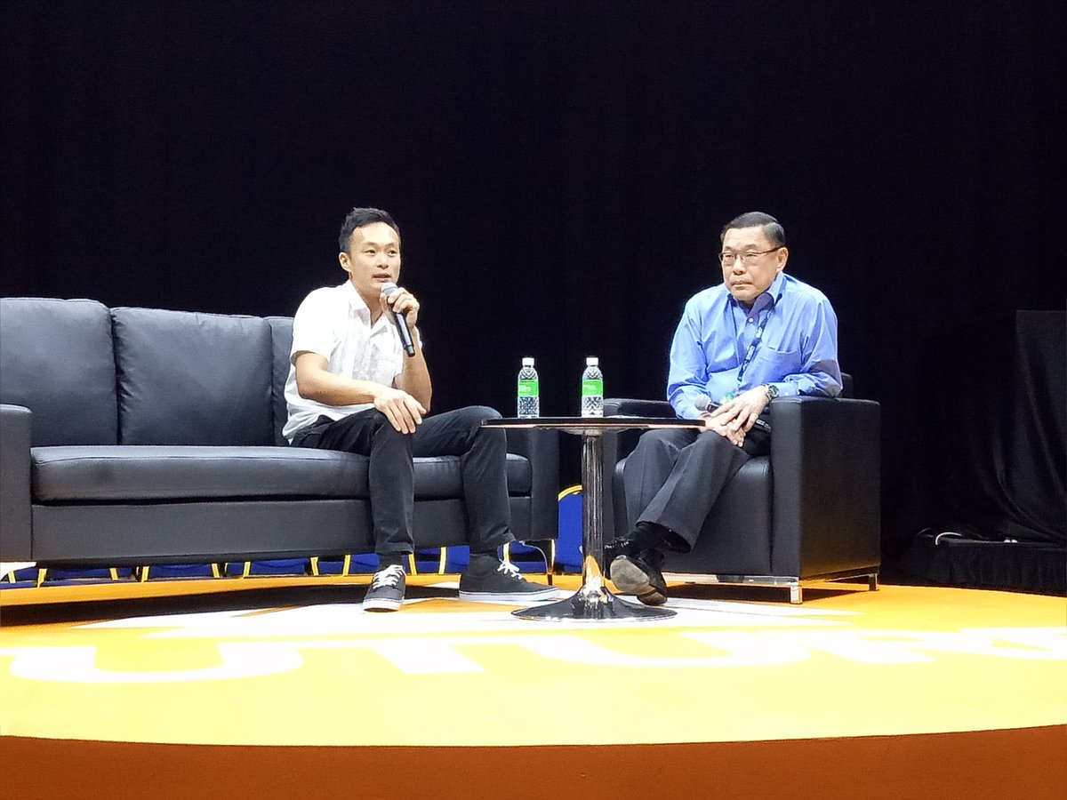 bryanleejh's tweet photo. Eddy @eddysmlee and Prof Lee Chuen Neng on Future of Digital Health at #Echelon2016 #digitalhealth #coffeevc https://t.co/JVREjJg1Ck