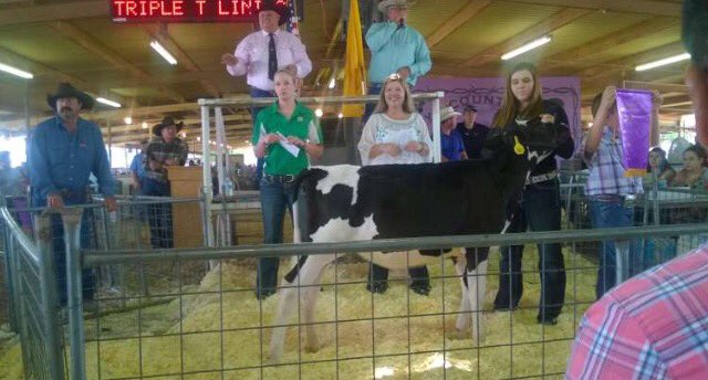 artesia_ffa's tweet photo. Kyler's, Kellen's, Ty's, and Sydney's SAE's. #agsperience! https://t.co/N2eIOMLU3n