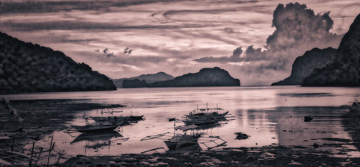 thenestelnido's tweet photo. Peaceful shot. #elnido #palawan #philippines #thenestelnido #blackandwhite #ocean #island https://t.co/J6VH1YW1Ft