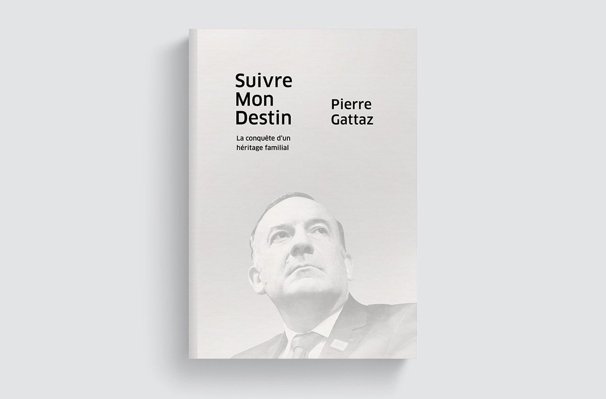 simbison's tweet photo. Toujours en stage (non rémunéré) au @medef, voilà en exclu le dernier bouquin de Pierrot https://t.co/56PsoybbzZ