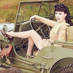 ginlsimm's tweet photo. #pinup #girl #willybuilt #jeepgirl #photoshootgoals @THEJeepMafia @RootOneSix @TheTrailHero @BarbieJeepGrl89 πππ·πΈ https://t.co/6RNnc4yi7j