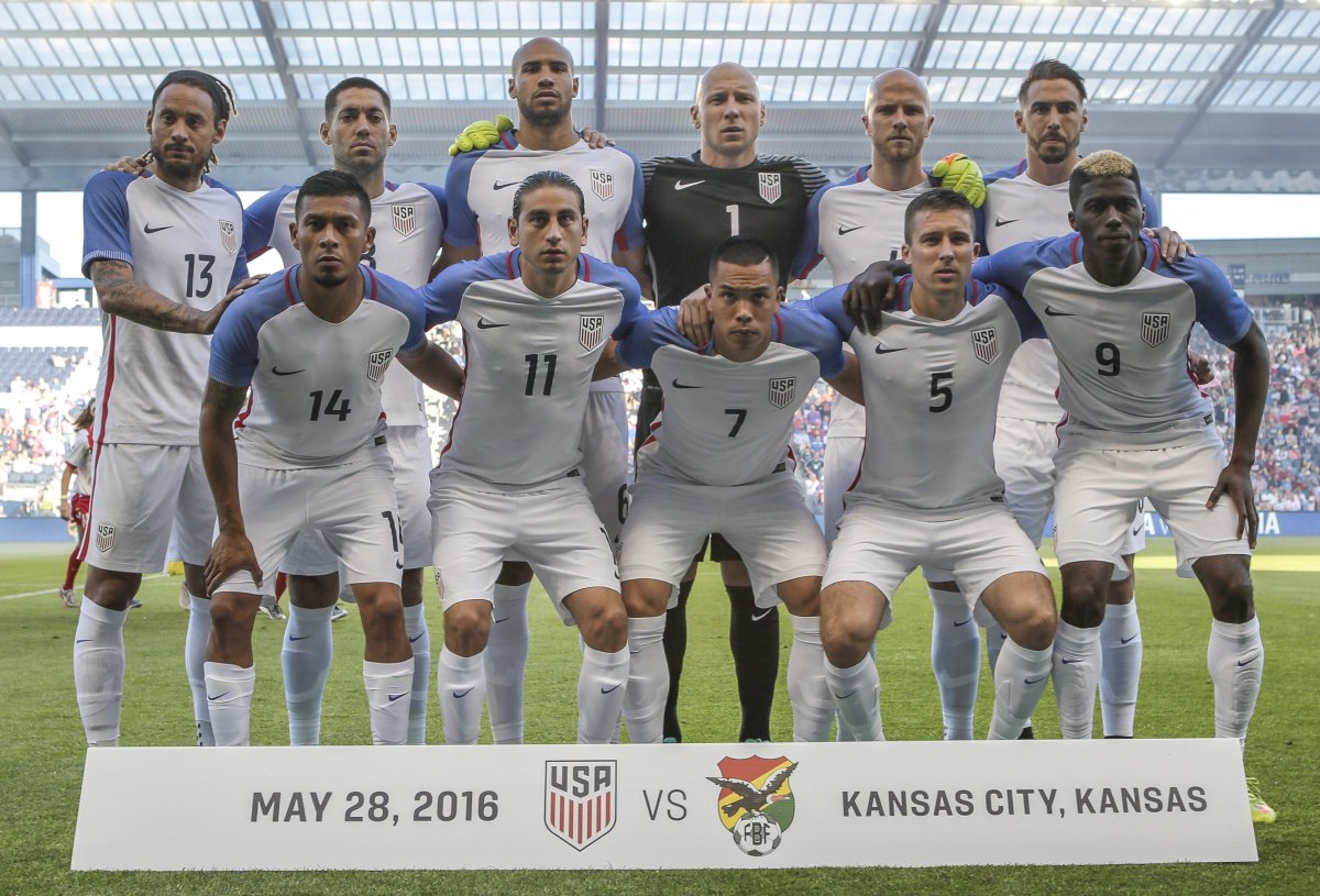 USMNT's tweet photo. Follow us on Snapchat (ussoccer_mnt) to find out what kits we are wearing for #USAvCOL to kick off #Copa100. https://t.co/9tk7OGYRor