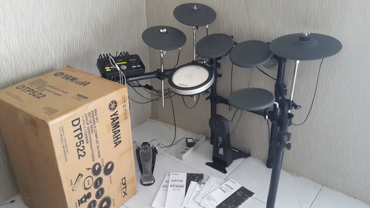 Ingin berlatih drum tp gak pny ruangan?takut berisikin tetangga..yahama dtx 522k solusinya..monggo dijual 2nd mulus