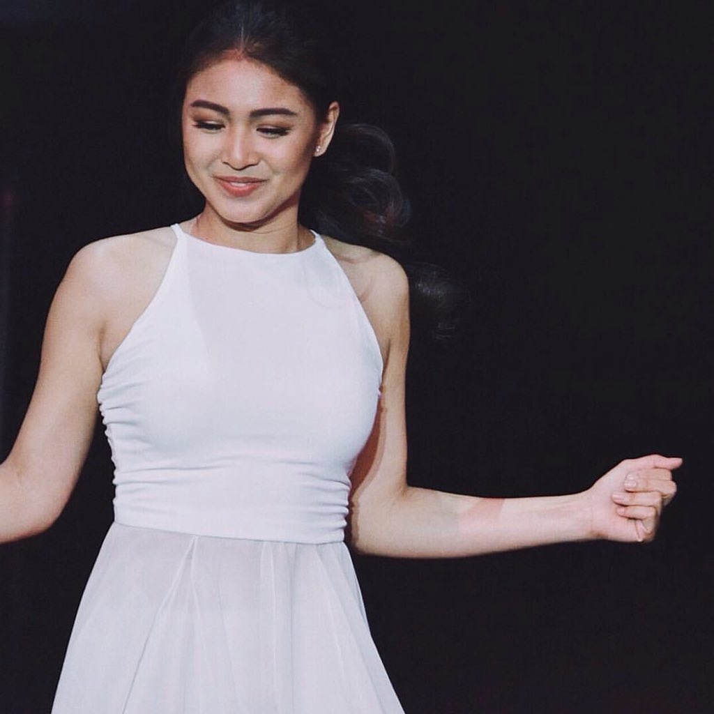 becbecarmstrg_'s tweet photo. Uwi kana! Gathering na tayong Naddicts. Dali!! Hahahaha joke! @hellobangsie 💋 https://t.co/wjE0QYSrta