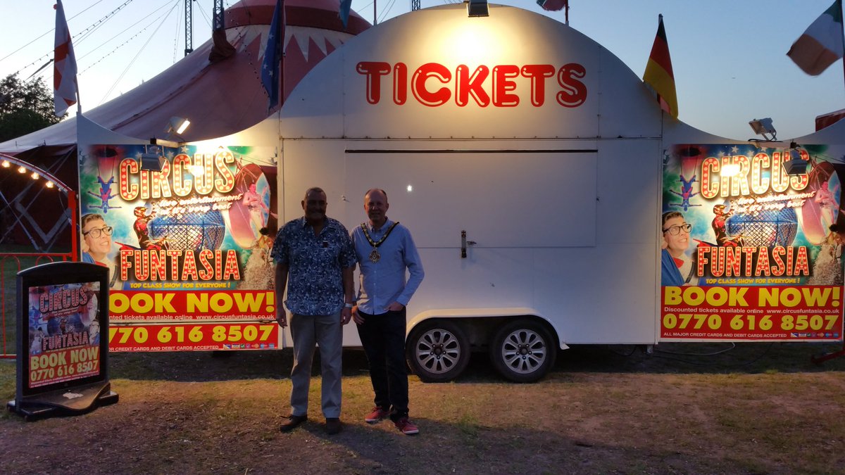 Winsford_Steve's tweet photo. Don't forget to get down to the Verdin Exchange Winsford this weekend to see @circusfuntasia amazing acts https://t.co/2kYpzAB2Pb