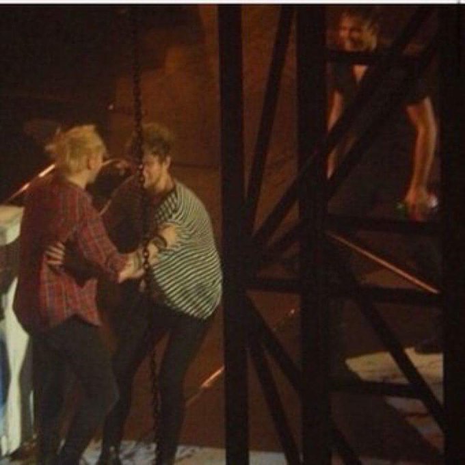 @5SOS_Leaked_ Then there's Ash laughing https://t.co/LJBnIfNwJu<a class="tags" target="_blank" title="On Twitter" href="/?out=eyJ0eXAiOiJKV1QiLCJhbGciOiJIUzUxMiJ9.eyJpYXQiOjE3MjY2MzQ3MjQsImlzcyI6InR3cG9ybnN0YXJzLmNvbSIsIm5iZiI6MTcyNjYzNDcyNCwiZXhwIjoxNzU4MTcwNzI0LCJyZWRpcmVjdF91cmwiOiJodHRwczovL3R3aXR0ZXIuY29tLzVTT1NfTGVha2VkXyJ9.RtrSUj8eNy1eS3rMgChgKDaFU_foN1f7yI6GFPswvvq5PsONCfGrQLhdF0pvRA8yG7nhU2Ce90yE67XiUNn2wg">@5SOS_Leaked_</a><a href="/tag/michaelnoticethis"class="tags"><span>#michaelnoticethis</span></a>