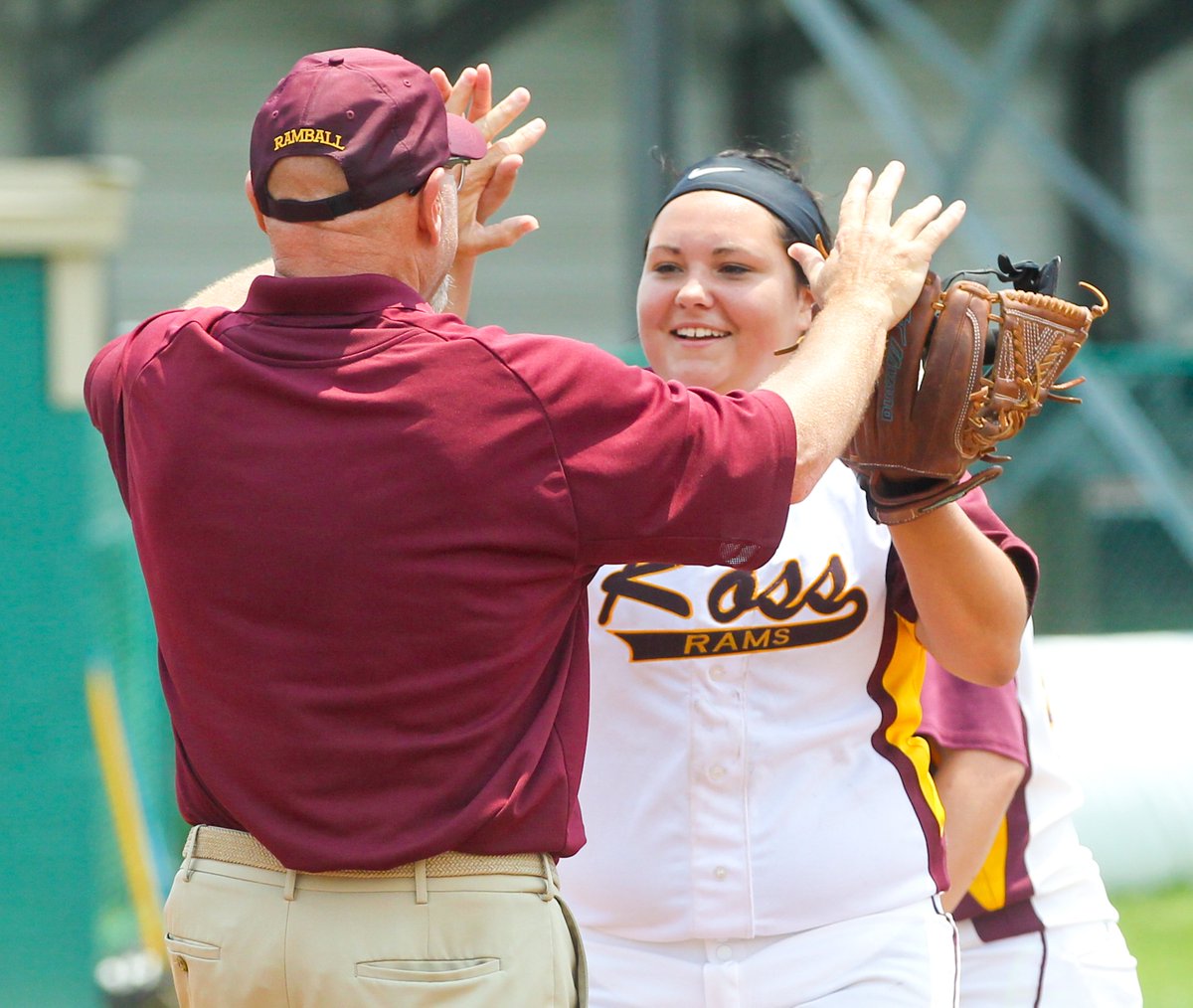 rickcassano's tweet photo. Ross bracing for Keystone in return to state https://t.co/ncGbdh9CYU @KHSCatSoftball @KHSathletics #OHSFSCA https://t.co/rLLrzHrVsa