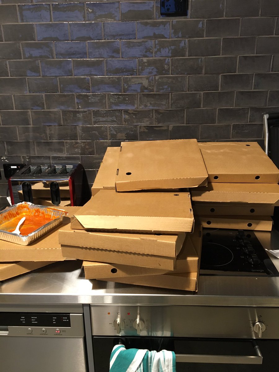 Prash_Sagar's tweet photo. Hungry techies ripping through pizzas @DonnaAngelinaAu #RooParty @Deliveroo_AU @myob https://t.co/acDPc3UOnP