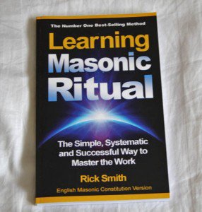 InTheChairBlog's tweet photo. Day 34 of 100 to Learn Ritual: Lesser Lights and Entrusting https://t.co/S7quFb5GH7 #LearnMasonicRitual #freemasonry https://t.co/W3vRlSw3YL