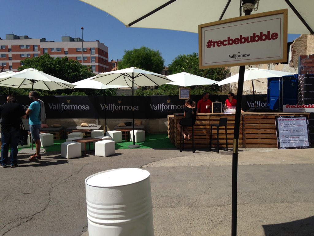 PETERMOREDJ's tweet photo. Ep! Si vas al REC.0 2016 d'Igualada, NI ET PERDIS l,espai #Vallformosa #Recbebubble ... IDEAL!!! https://t.co/ewrc9UMhwc