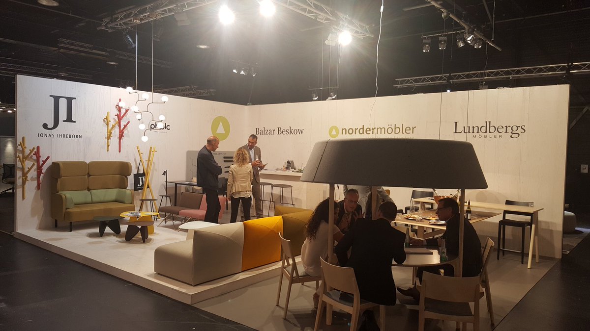 Nordermobler's tweet photo. Laatste dag op Design District fair! Scandinavisch nieuws #jonasihrebornab #BalzarBeskow #lundbergsmobler en #pholc https://t.co/UdvlulwqwX