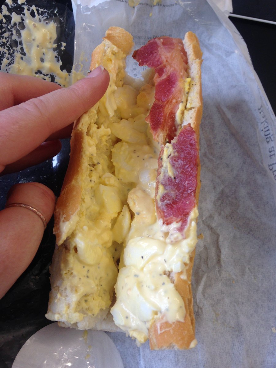 h0rourke's tweet photo. @Pret so am I supposed to get bacon with my bacon and egg roll 😭😭😭 https://t.co/Tx6zPYz42Z